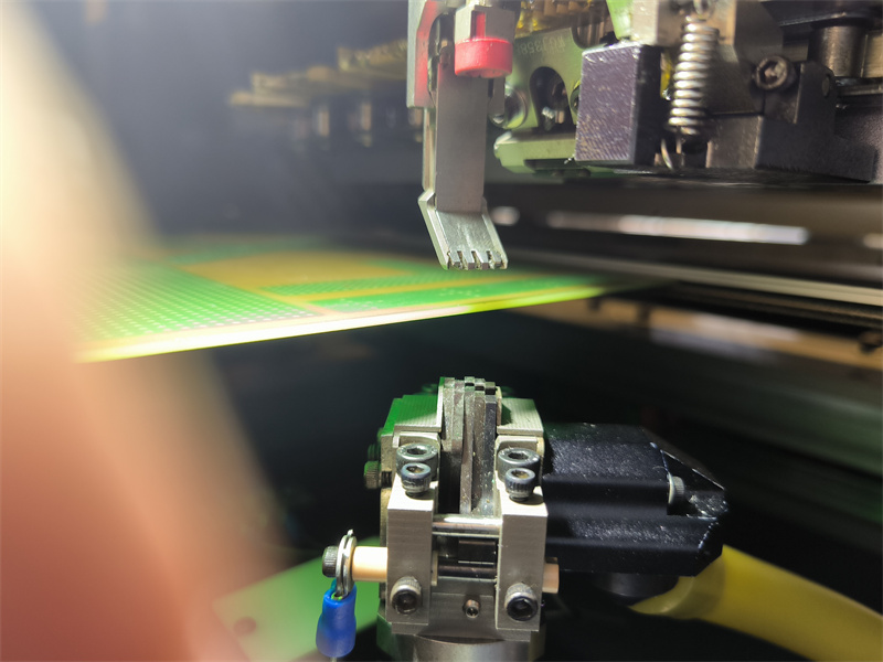 臥式插件機(jī)剪腳高度調(diào)節(jié)方法(圖1)